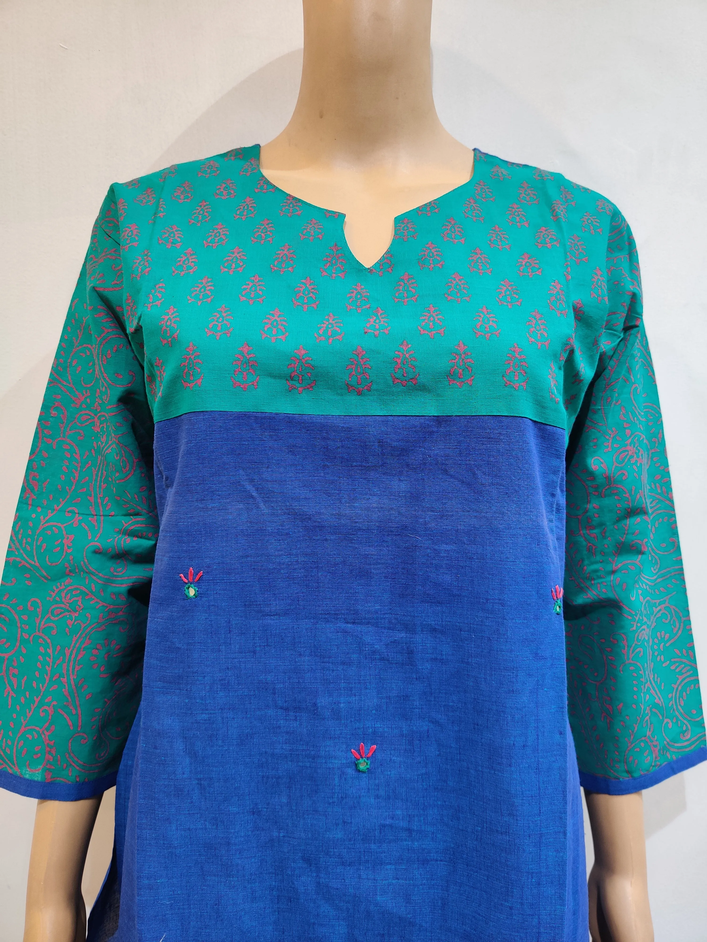 Celosia Kurti