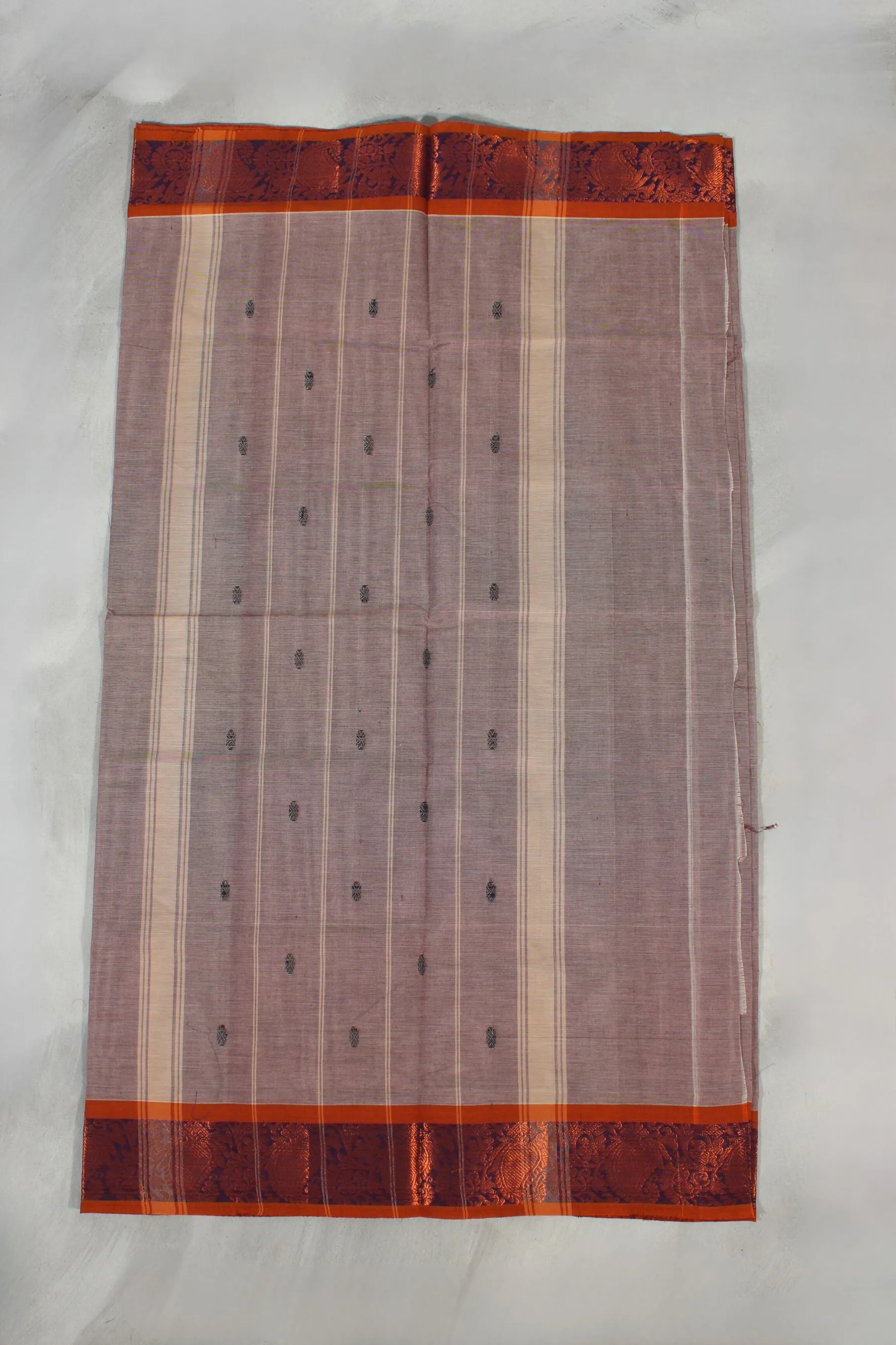 Elegant Handloom Cotton Saree with Unique Pallu - Comfort Meets Tradition