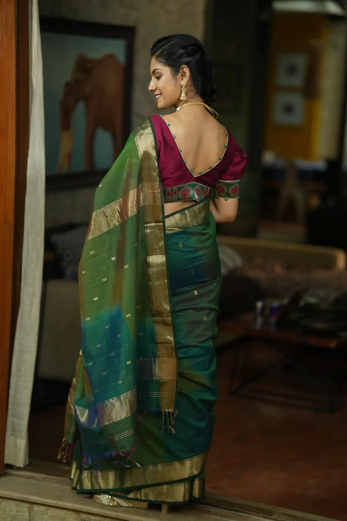 Handwoven  Maheshwari Silk Cotton Saree in Green with Ombre weave and long handmade tassels