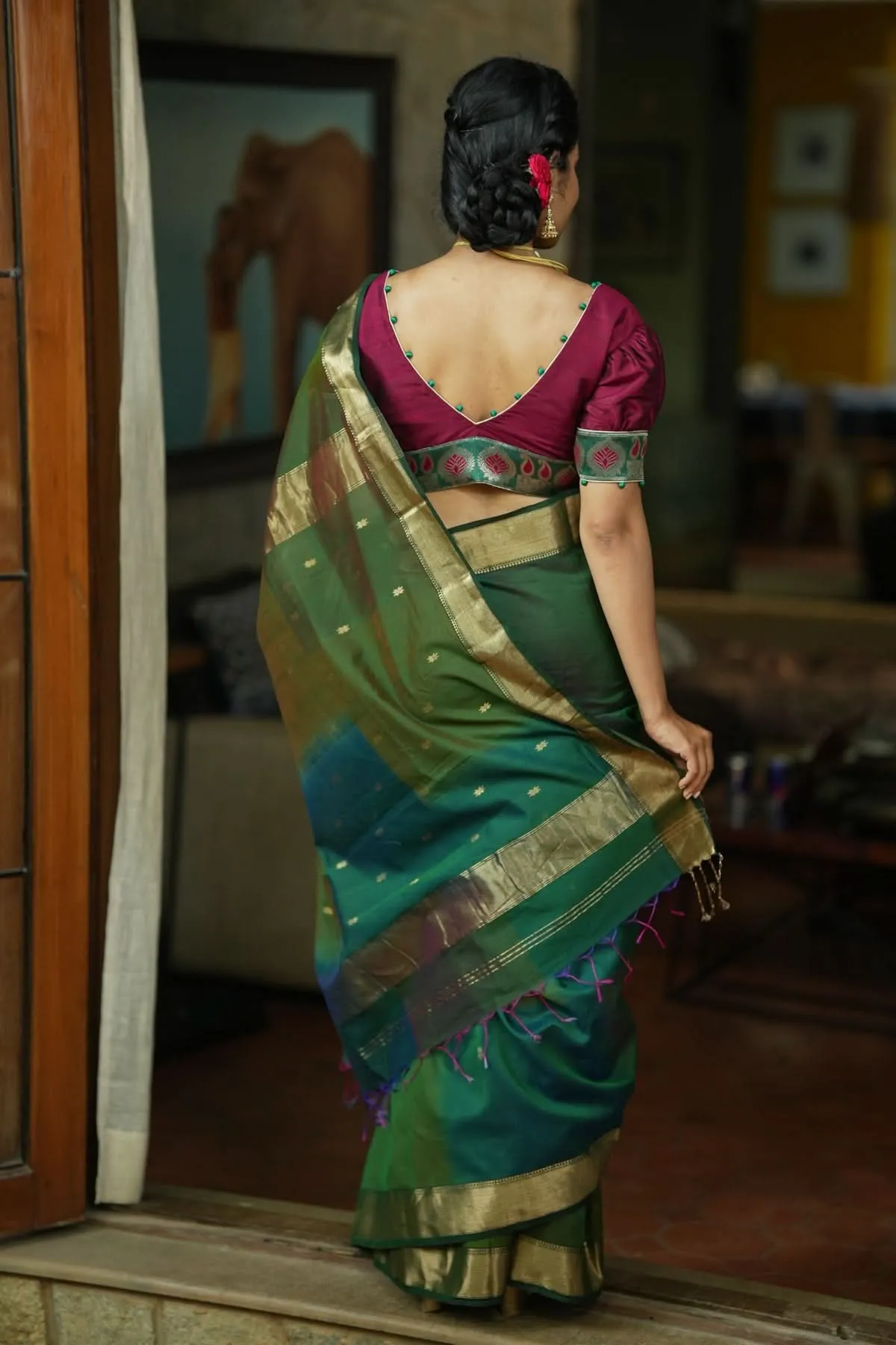 Handwoven  Maheshwari Silk Cotton Saree in Green with Ombre weave and long handmade tassels