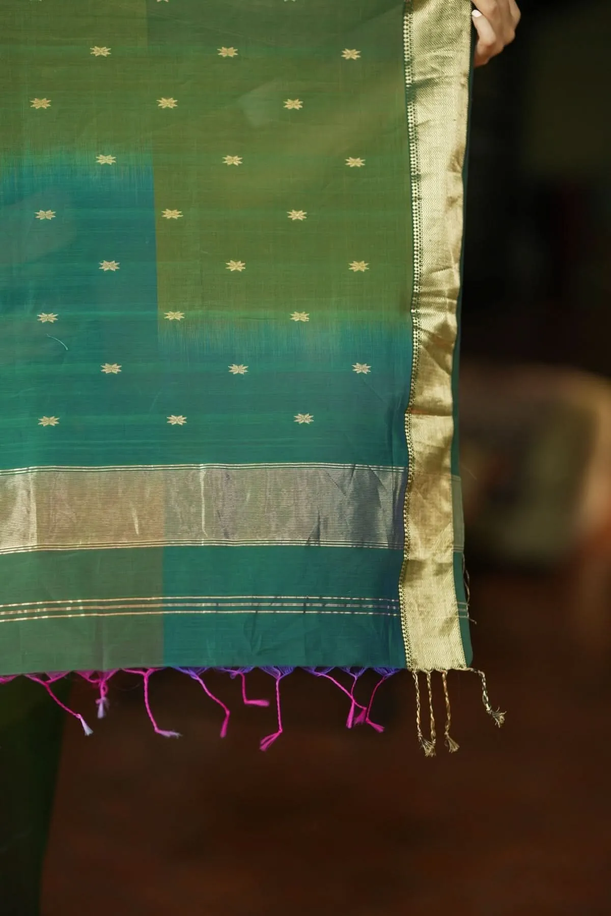 Handwoven  Maheshwari Silk Cotton Saree in Green with Ombre weave and long handmade tassels